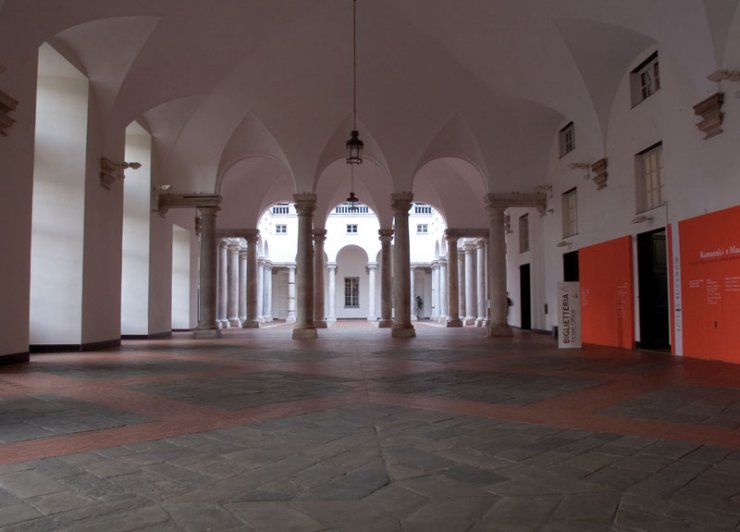 Il porticato di Palazzo Ducale Il porticato di Palazzo Ducale